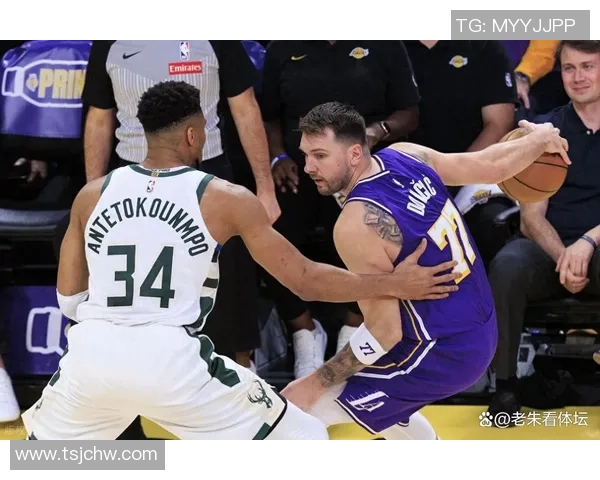 字母伤退雄鹿爆冷东区第1！老里驳斥谣言请求买卖 湖媒列9换1愿出里皇